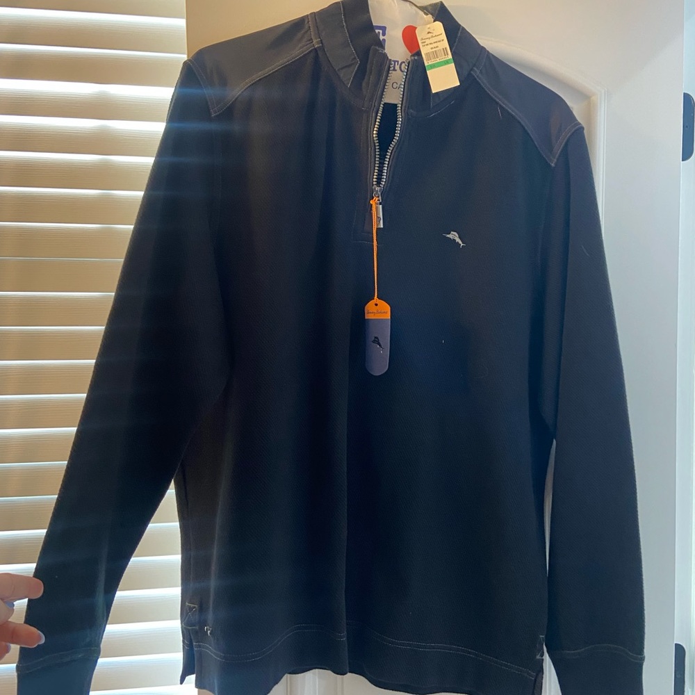 Men’s Tommy Bahama sweatshirt - NWT